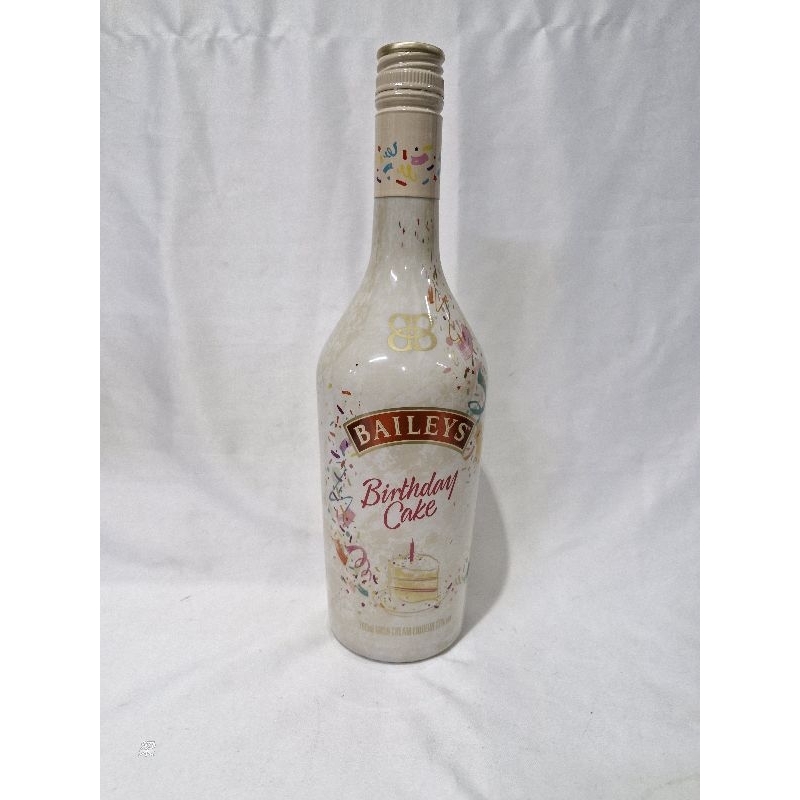 

Tiramisu Limited Edition / Birthday Cake / Kahlua