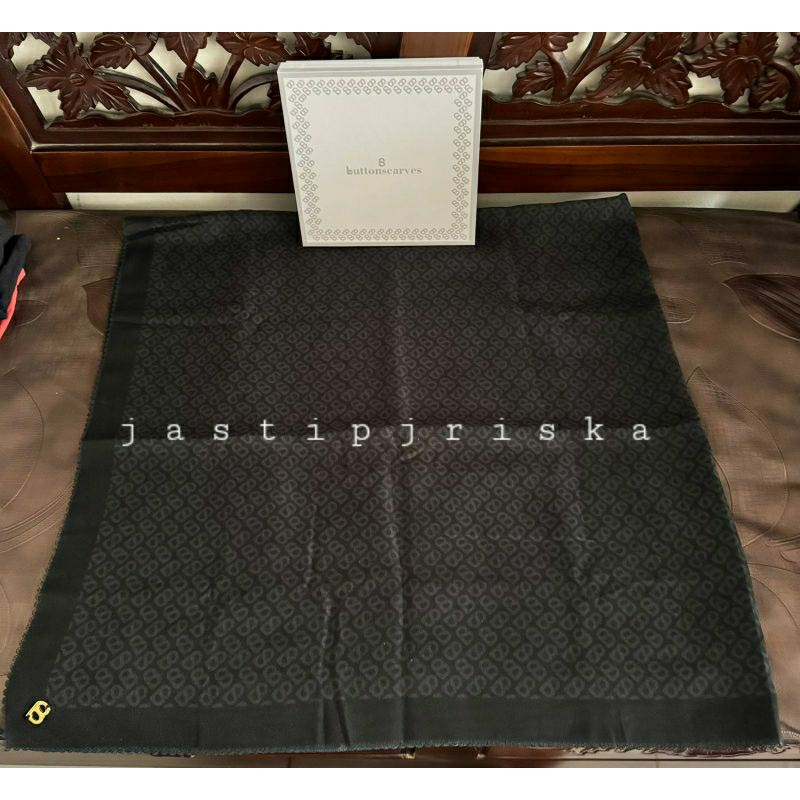 PRELOVED SCARF SERIES TAPIS, SEVILLA, NADA1, CHUPACHUPS, NYC3, CHAIN 2 - BUTTONSCARVES