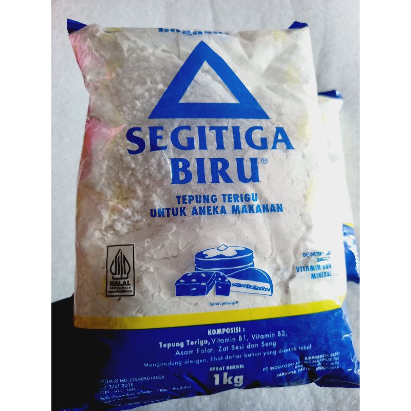 

Tepung terigu cap Segitiga Biru berat 1kg
