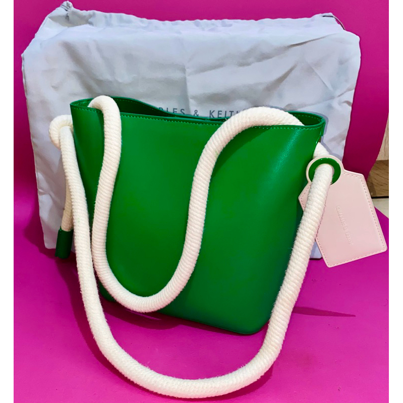Tas Charles & Keith Original Gwiana Knotted Bucket Bag Green