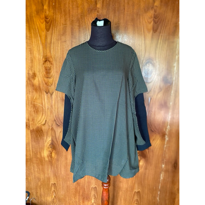 Preloved Aster Top Black Kamiidea