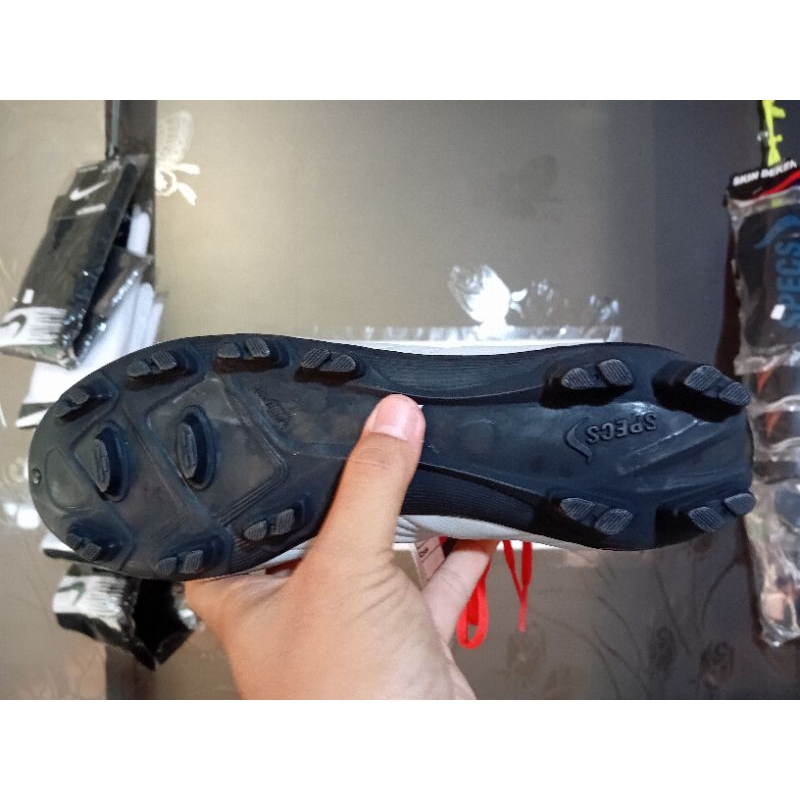 Sepatu bola specs Tycon fg size 41