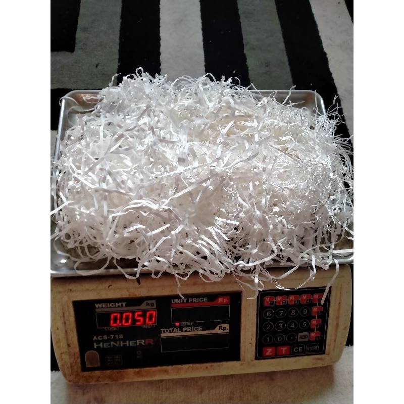 

Kertas cacah pelindung buah