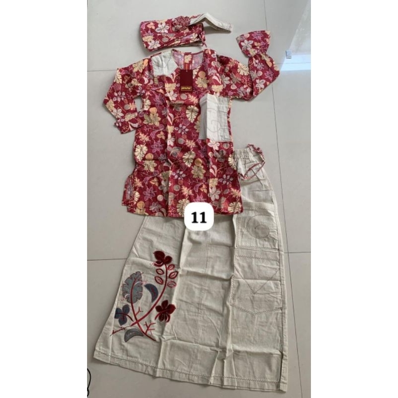 SALE ANAK DANNIS 50% SIZE 11