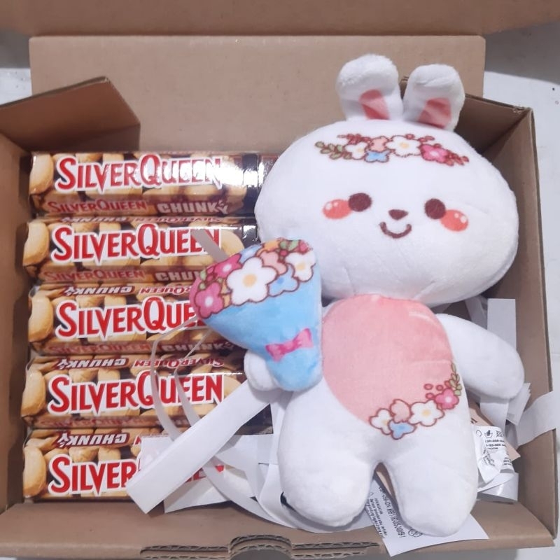 

Hampers Cokelat SilverQueen Chunky Bar Boneka Lucu /Kado Valentine /Kado Anniversary/ Kado Ultah/ Graduation wisuda