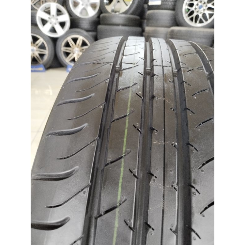 Ban 215/55 R15 Dunlop SP Sport Max