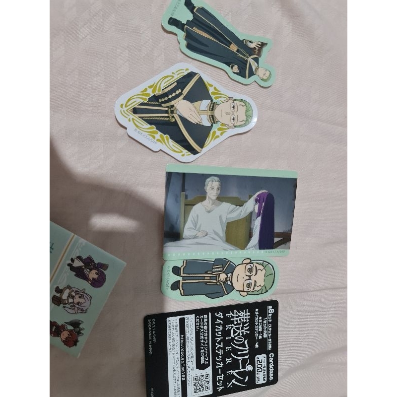 

stiker dan photocard heiter frieren official