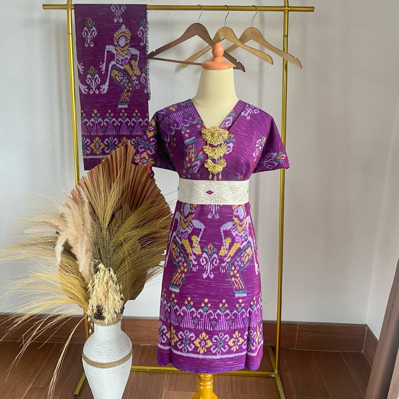 KAIN TENUN ENDEK KHAS BALI MOTIF DOUBLE IKAT LEGONG WARNA UNGU GRINGSING