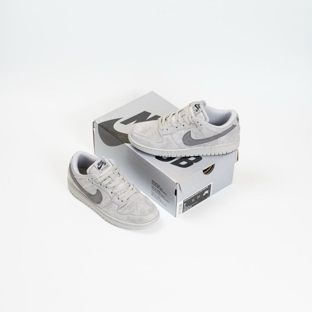 Sepatu Sneaker SB Zoom Dunk Low Pro QS x Reigning Champ Grey