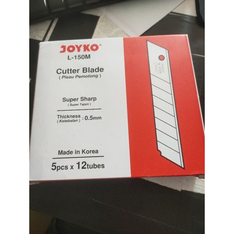 

isi cutter Blade,isi pisau pemotong merk joyko ukuran besar L 150 M 1 kotak isi 5 tabung