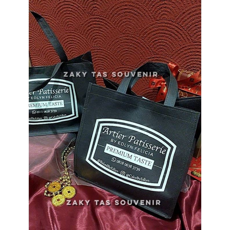 

tas promosi toko/tas hantaran dus kue/tas sablon nama/tas berkat custom