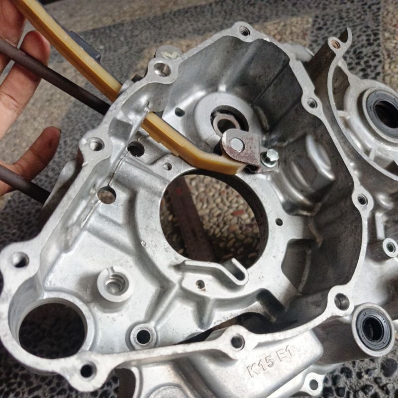 KRENGKES CRANKCASE BLOK MESIN CALTER KIRI CBR 150/ CB150R ORIGINAL