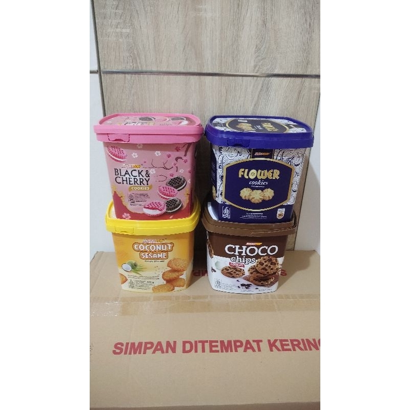 

BISKITOP - WAFER BISKITOP EMBER KOTAK 320GR / ANEKA RASA / BISKUIT LEBARAN