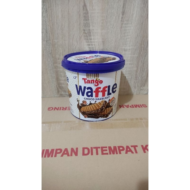 

WAFER TANGGO JAR / WAFFLE CHOCO HAZELNUT 180 GR ISI 15 PCS