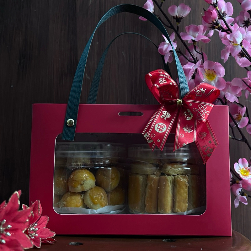 

Paket Imlek 1 (Nastar dan Edam Kastengel)