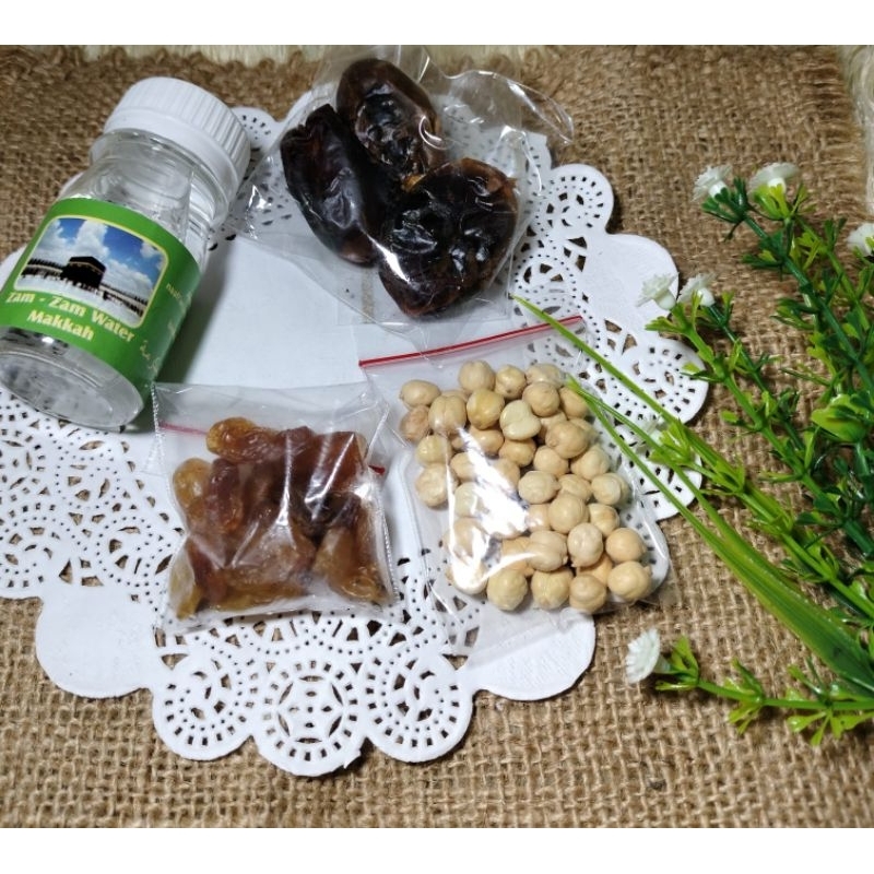 

paket oleh oleh haji umroh 12.500