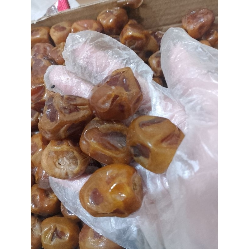 

Kurma Sukkari 500gr Toples