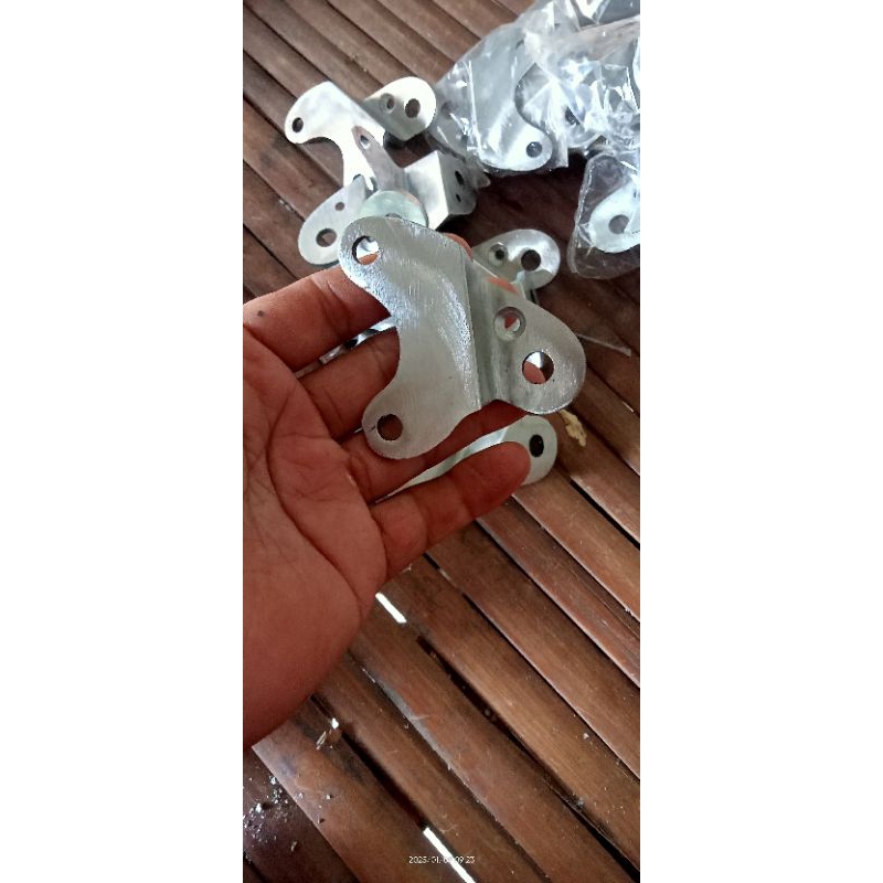 breket master belakang RCB dan satria fu