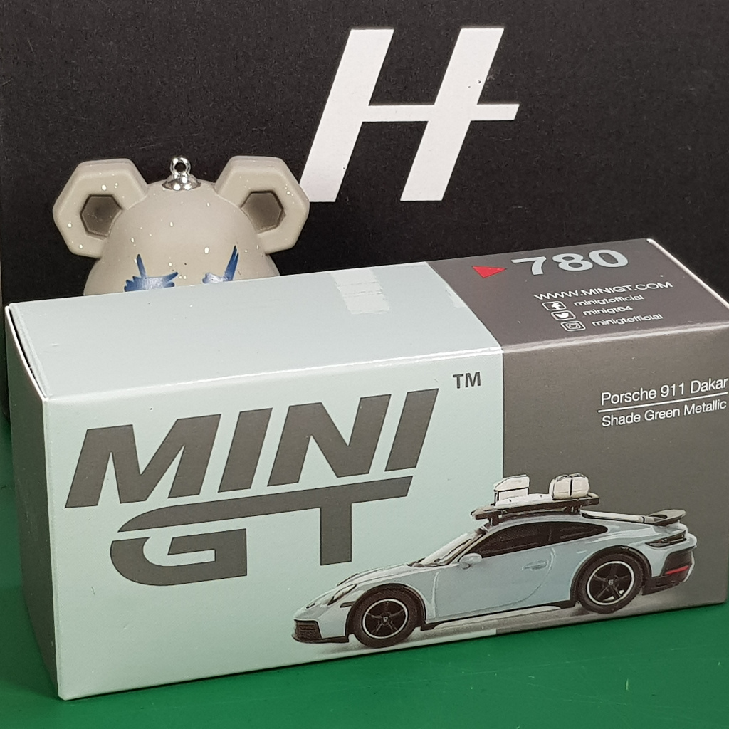 Mini GT Porsche 911 dakar shade green metallic diecast 1 64