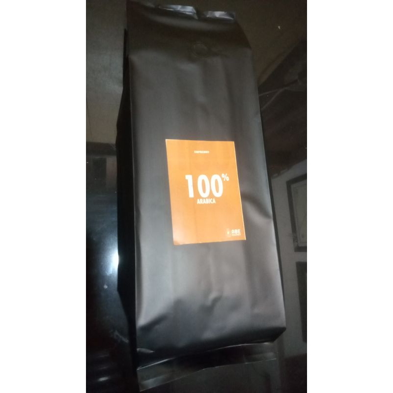 

Biji kopi Arabika 1 kg untuk Espresso..