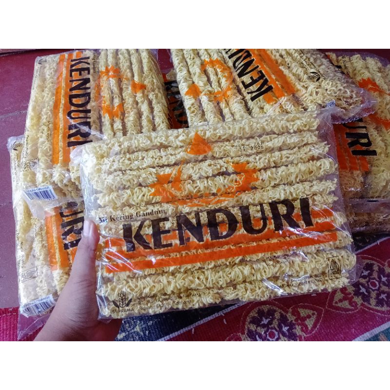 

Mie Kenduri Kuning Murah 10 Ribuan