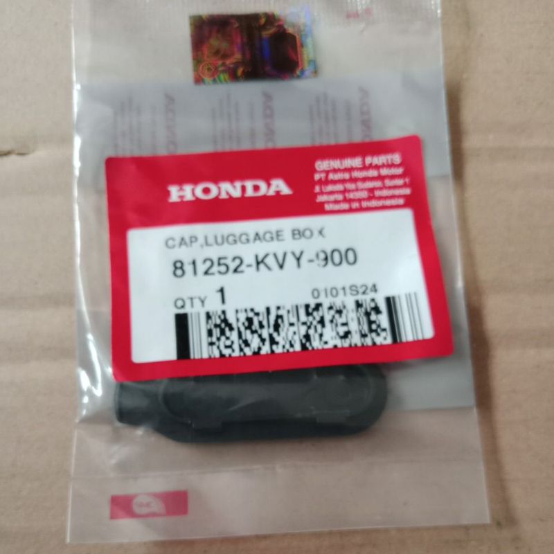 AHM 81252-KVY-900 Cap lugage box tutup lubang box bagasi beat karbu, scoopy karbu