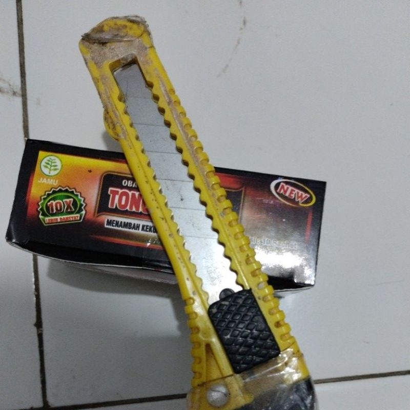 

Cutter tongkhat arap