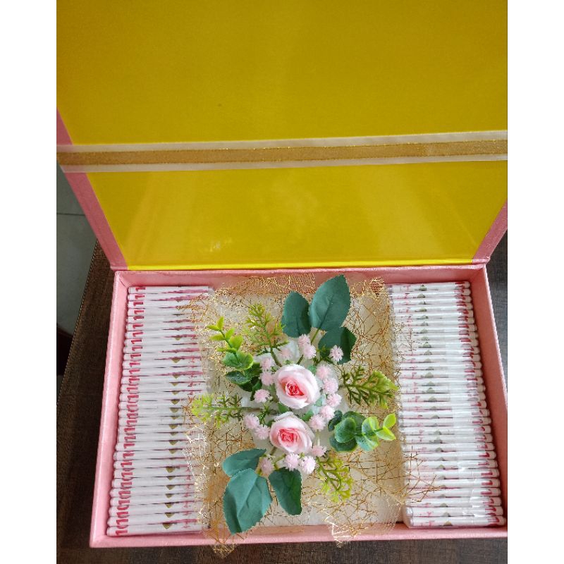 

flower box anniversary