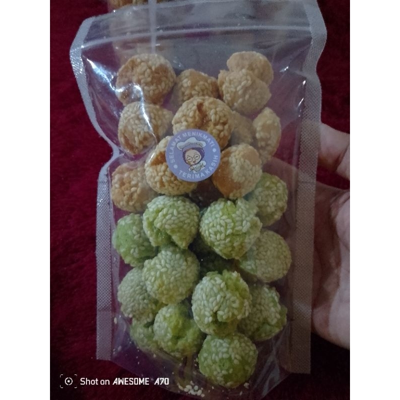 

ONDE-ONDE KETAWA. KUE KETAWA.