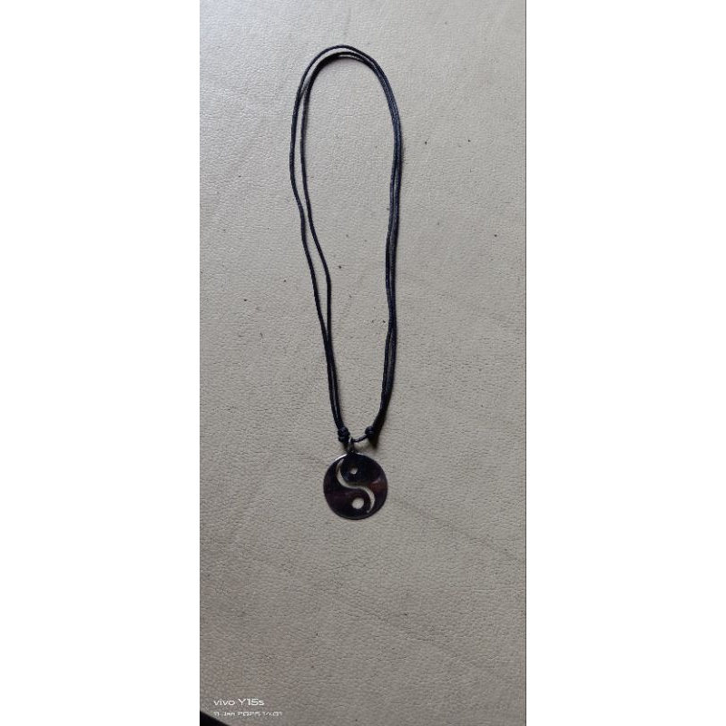 kalung tali korea hitam leontin ying yang anti karat&anti luntur