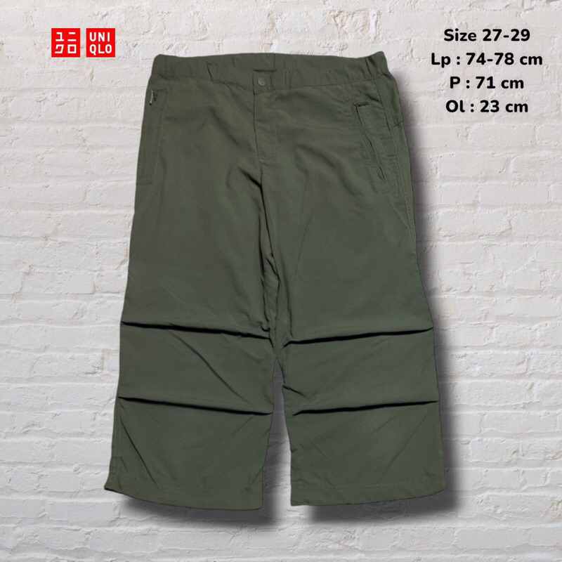 Celana Pendek Shortpants 3/4 Uniqlo Green Parasut    Second Preloved #CC119