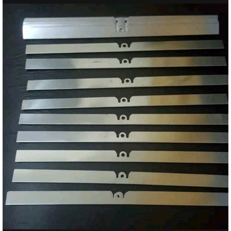 

Seng Klem 48cm Klep Klip Kaleng Penjepit Kalender Dinding Wall Calendar Clamp