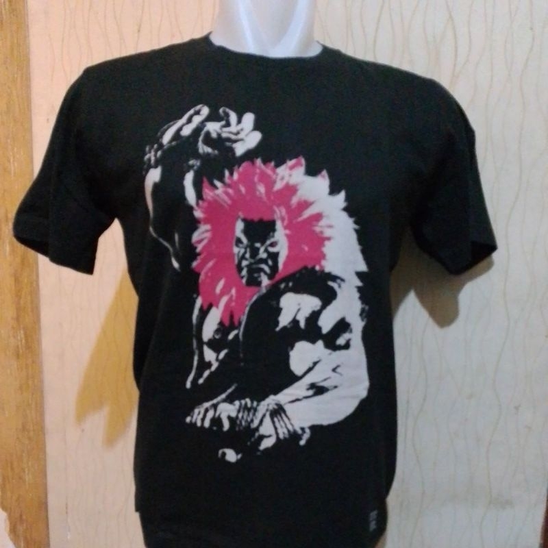 kaos uniqlo capcom preloved