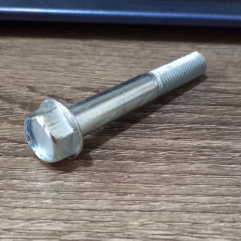 Baut gantungan knalpot Vario 125 Vario 150