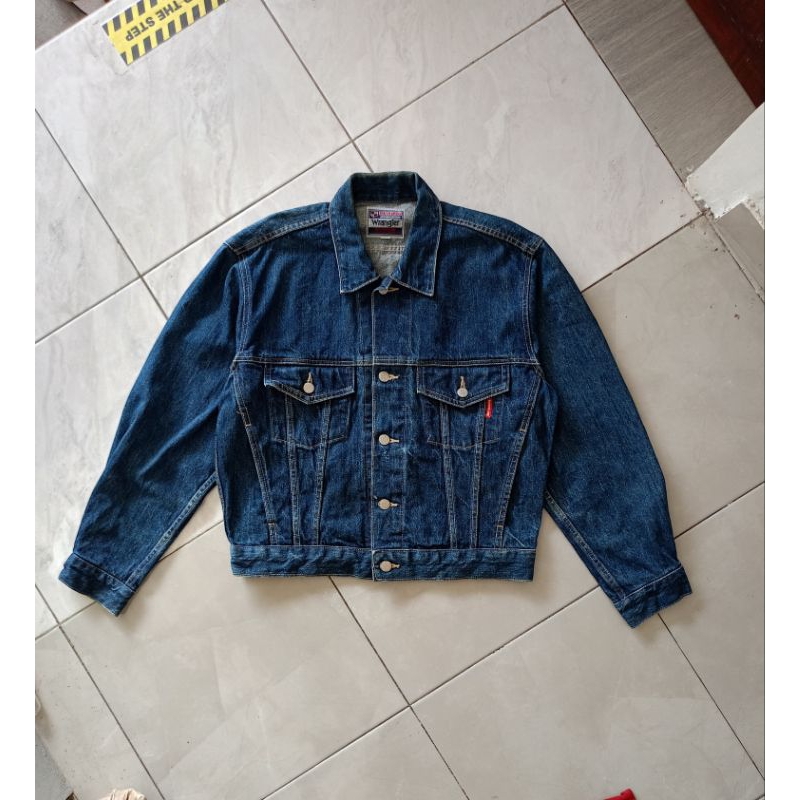Wrangler Trucker Jacket Jaket Trucker Denim Wrangler