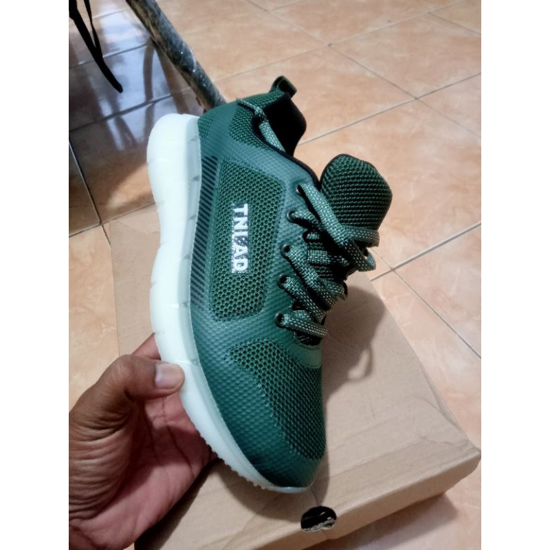 sepatu  olahraga jatah tni