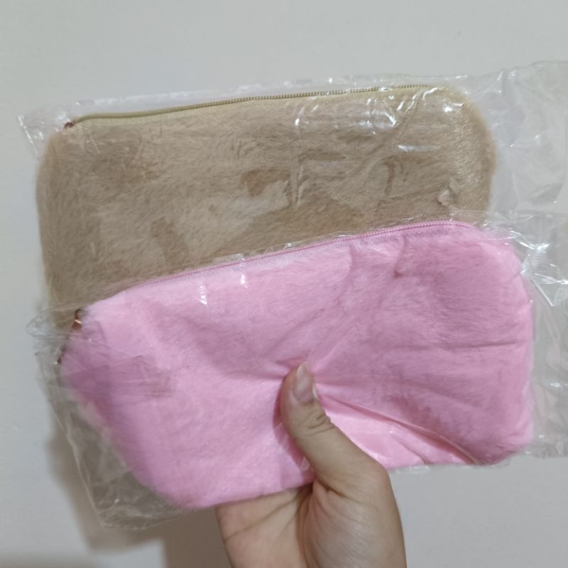 

KOTAK PENSIL BULU