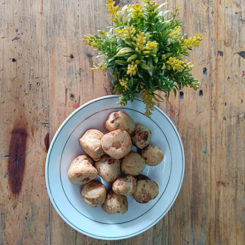 

kue soes kering rasa cokelat