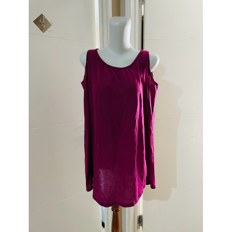 PRELOVED ATASAN WANITA KAOS OLD NAVY