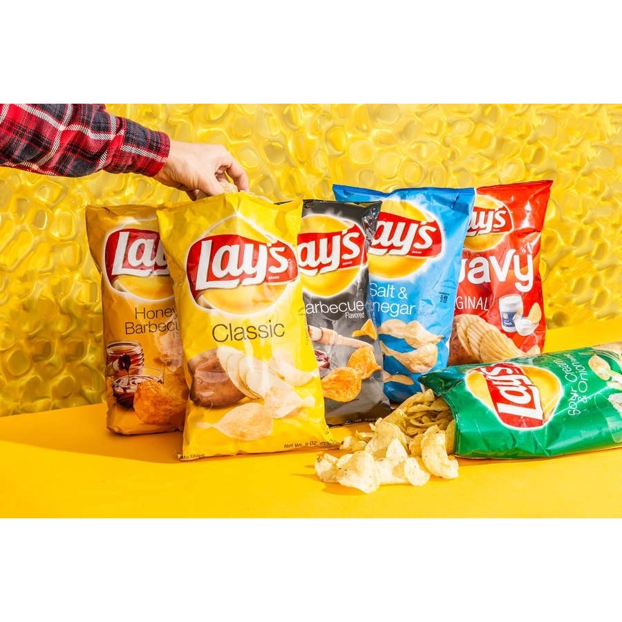 Camilan Makanan Ringan Snack Import Lays Potato Chips Wavy Grilled Chicken Wing, Squid, Stix Sea Sal