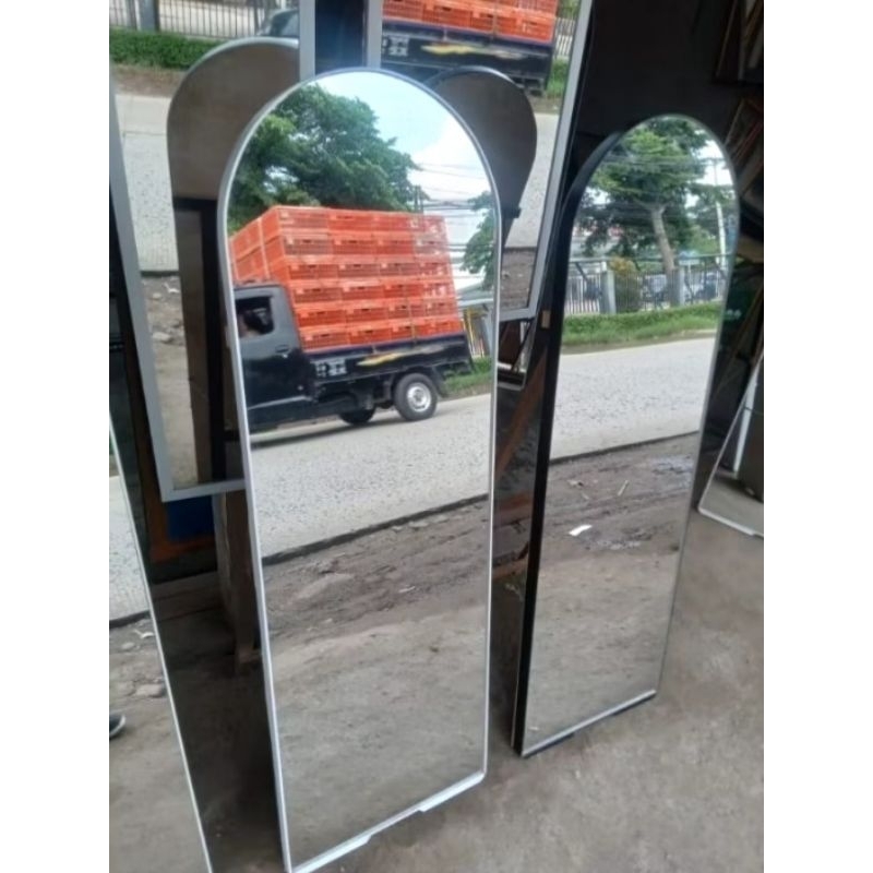 Terima PESANAN CUSTOM Kaca Cermin Full Body Besar Bingkai Standing Mirror Kaca Bufet Minimalis