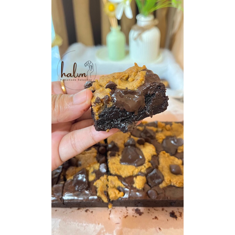 

BROOKIE (fudgy brownies-cookies)