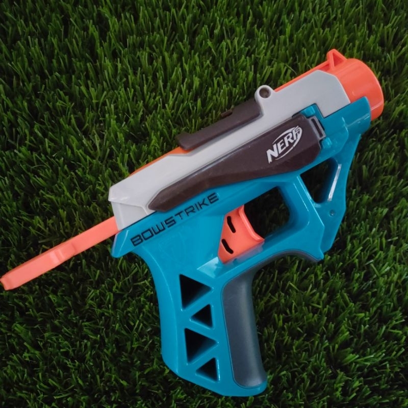 Nerf Bowstrike Tembakan Mainan