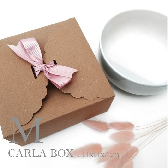 

10 Pcs Carla Box Medium Kraft Packaging Souvenir Free Pita Ukuran 14x14x7 cm