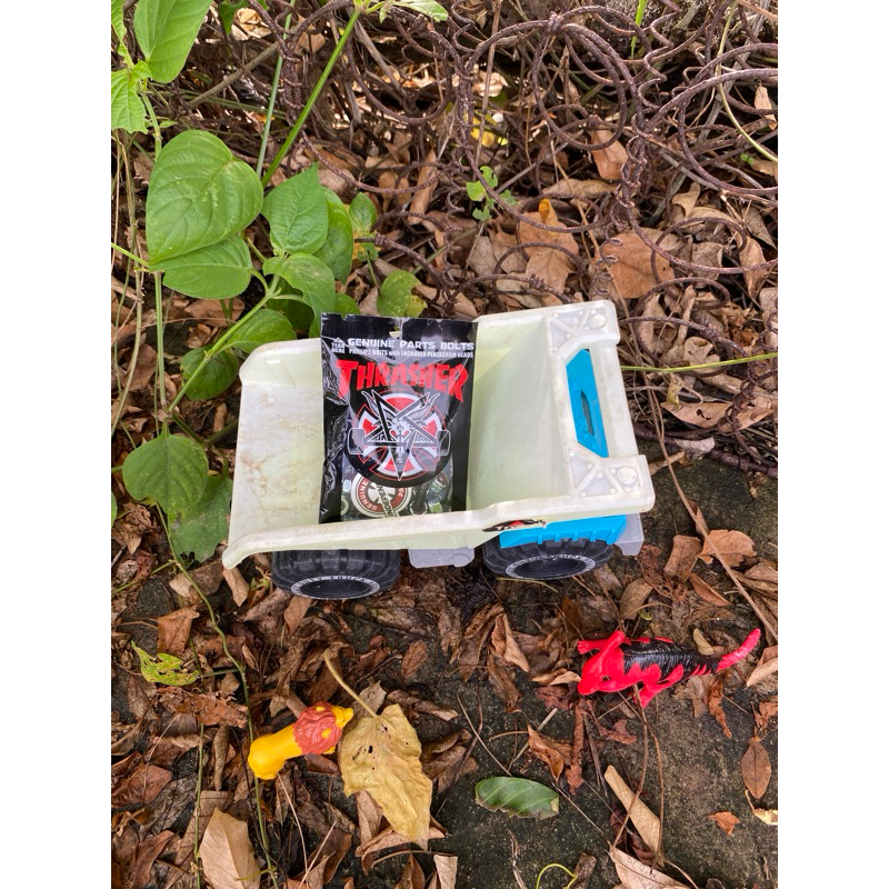 Independent x Thrasher nuts 7/8 skateboard