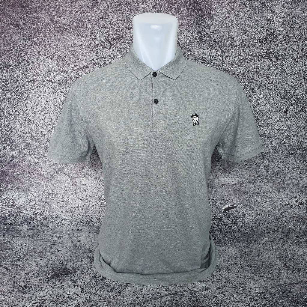 Baju Kaos Polo G by GUESS - Size S sd M / Lebar 50 cm - Original - Second