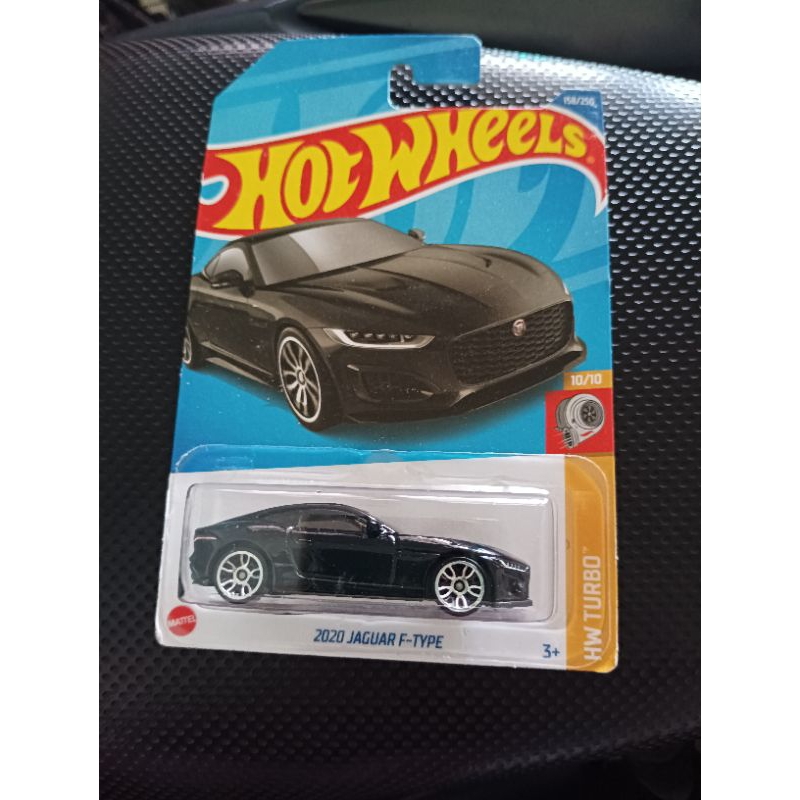 Hot Wheels Jaguar F-Type 2020 hitam