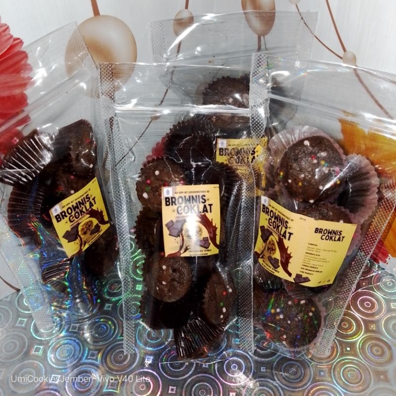

brownis coklat kemasan standing pouch