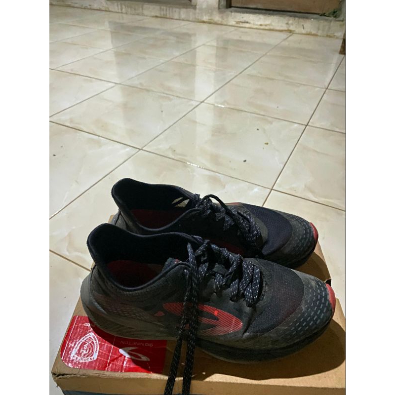 Sepatu Running 910 Nineeten Haze vision 1.0 sz 42