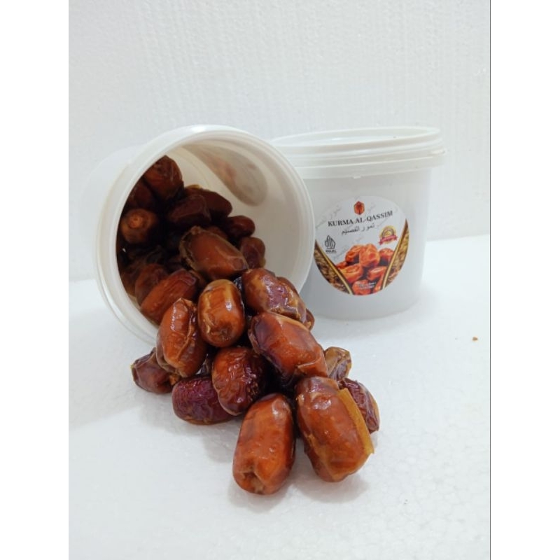 

kurma Al-Qassim kemasan ember premium/ kurma Al-Qassim madu